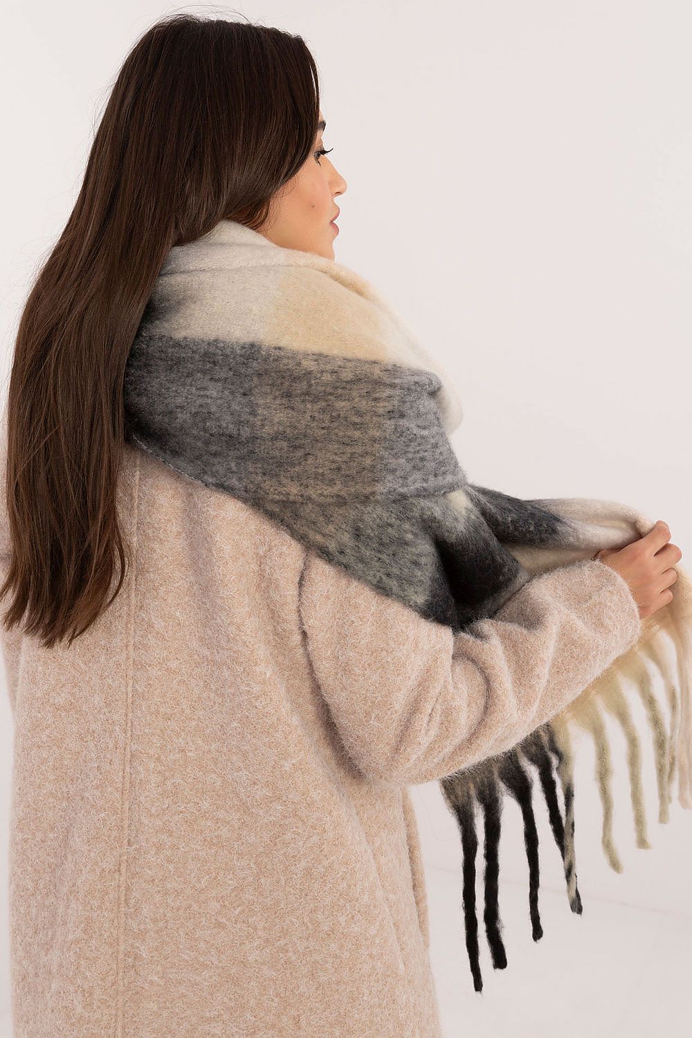  Scialle model 203176 AT 