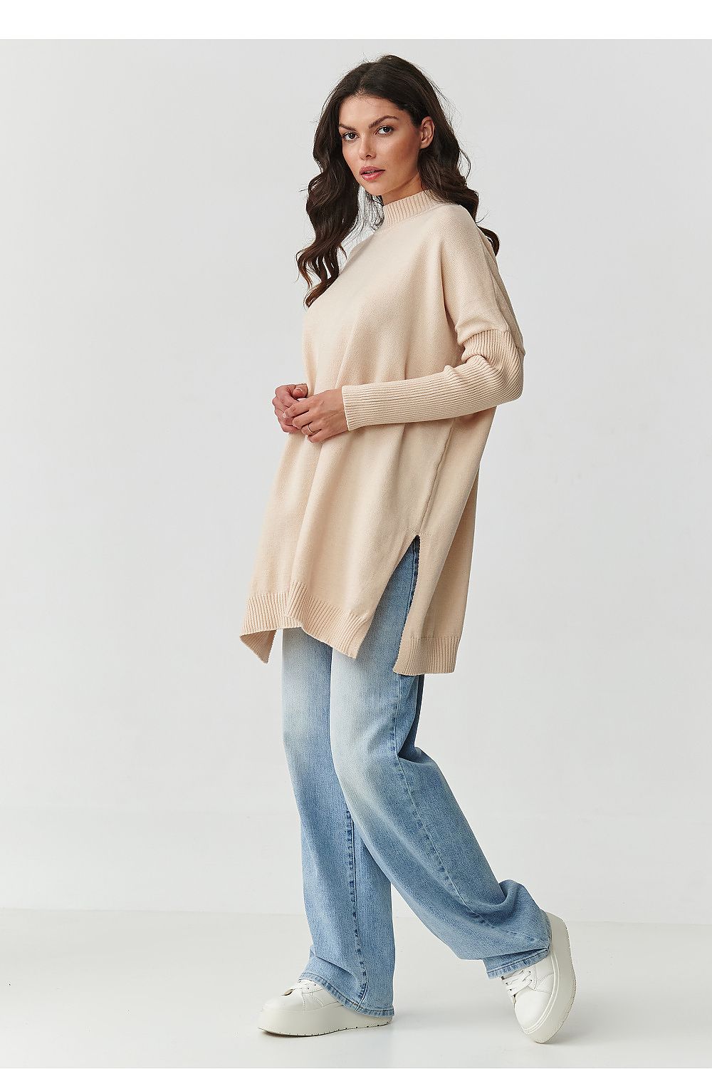  Maglione model 217401 Makadamia 